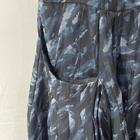 BCBGMaxAzria Silk Camo Mini Dress Size XXS Blue Tulle Pockets Winter Formal - Picture 6 of 16